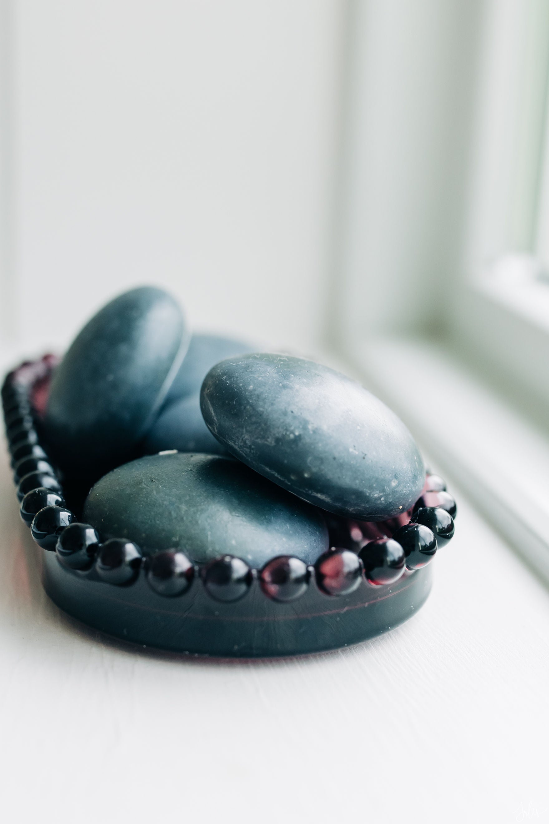 Charcoal Tallow Face Stone